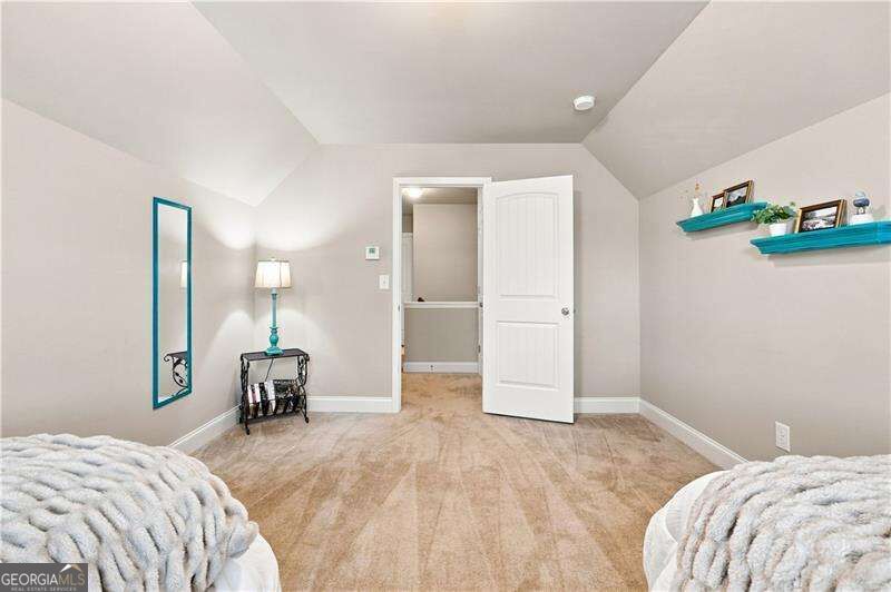 216 Hawthorne Ridge Circle Property Photo 28