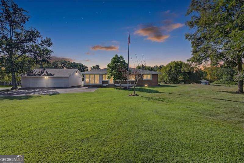 326 Old Cassville White Road Property Photo 1