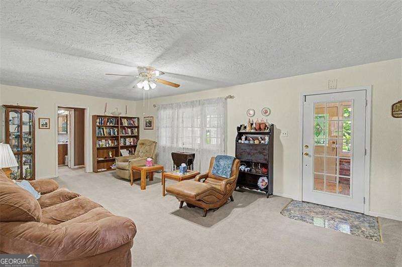 326 Old Cassville White Road Property Photo 12