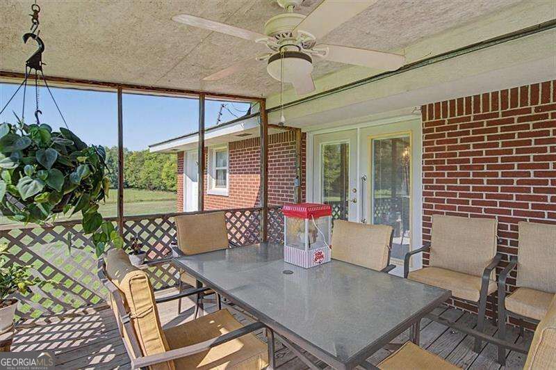 326 Old Cassville White Road Property Photo 15
