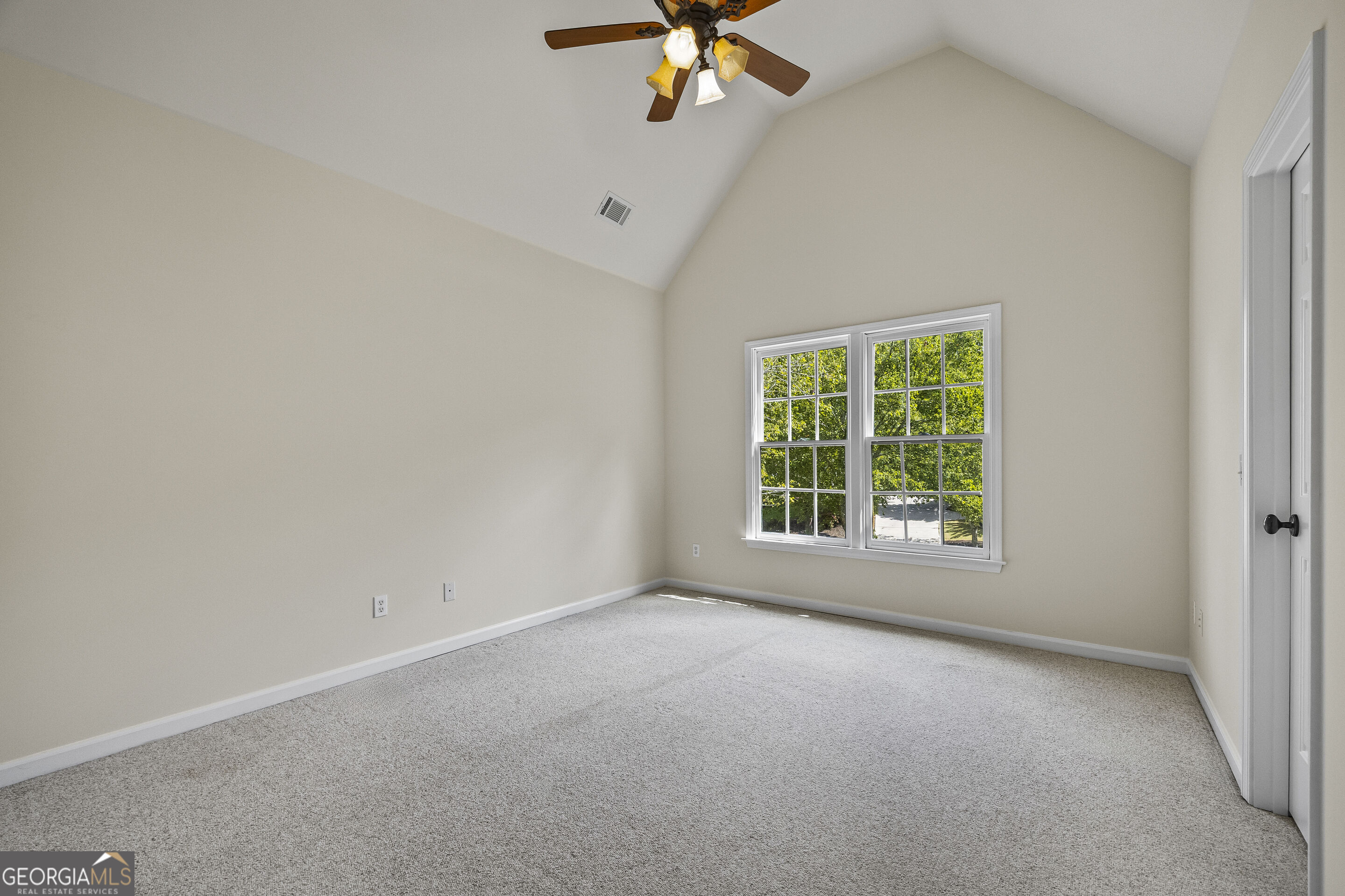 5545 Stoneleigh Drive Property Photo 33