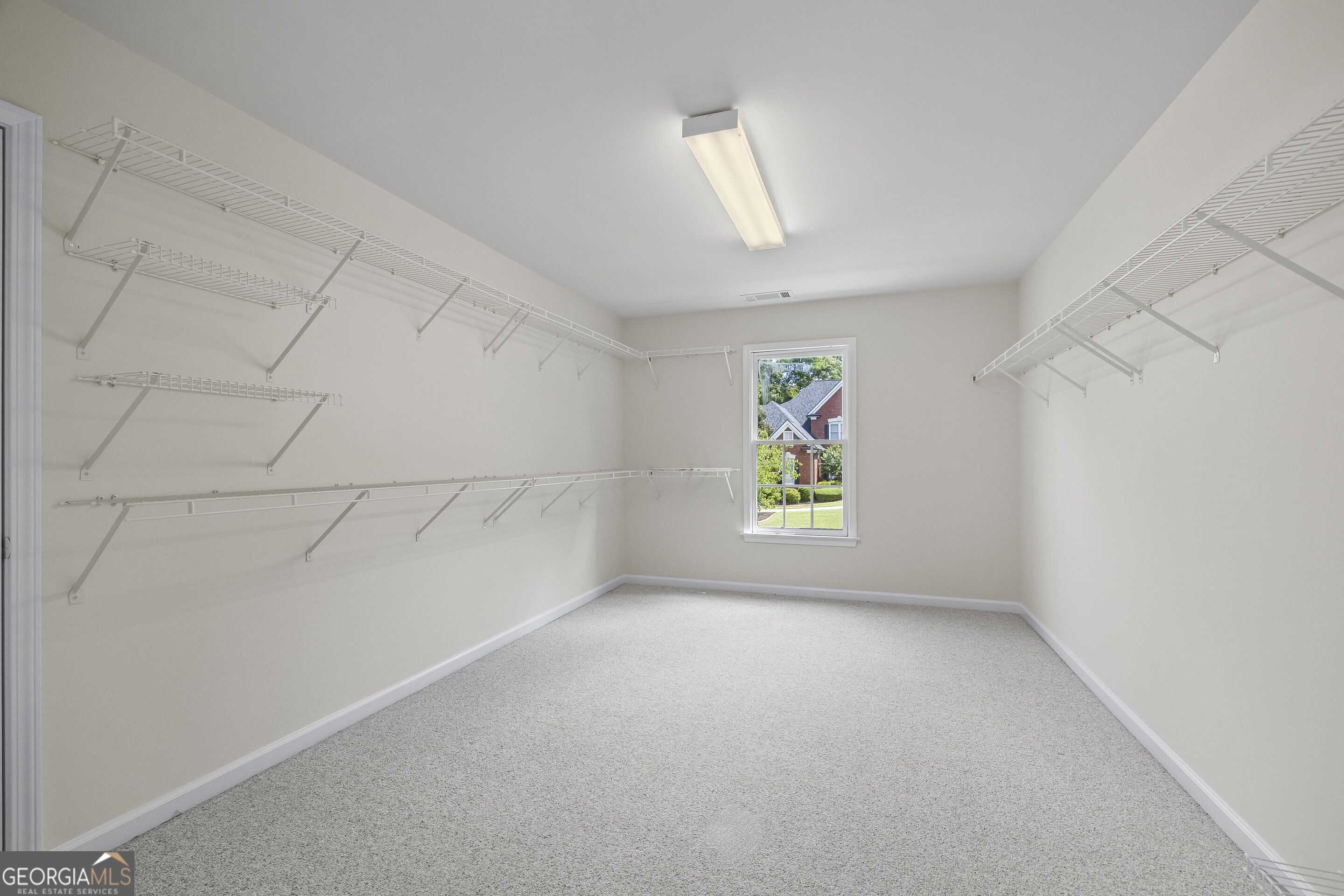 5545 Stoneleigh Drive Property Photo 43