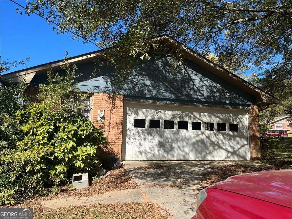 149 Hill Lane Property Photo 3