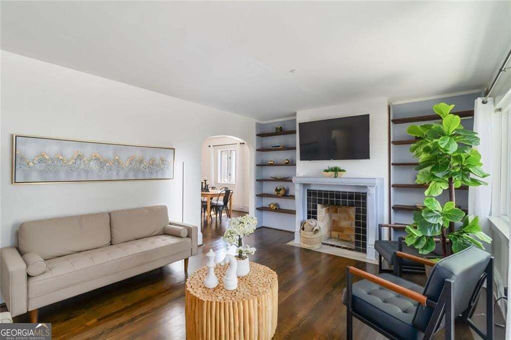 1185 Francis Street Nw Property Photo 8