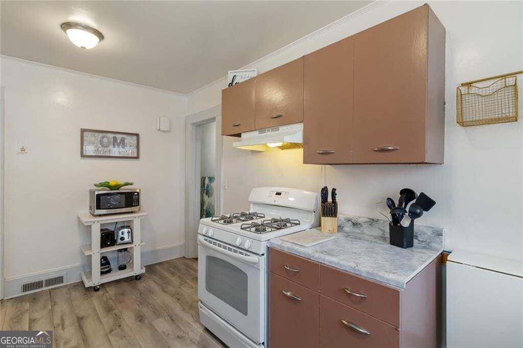 1185 Francis Street Nw Property Photo 13
