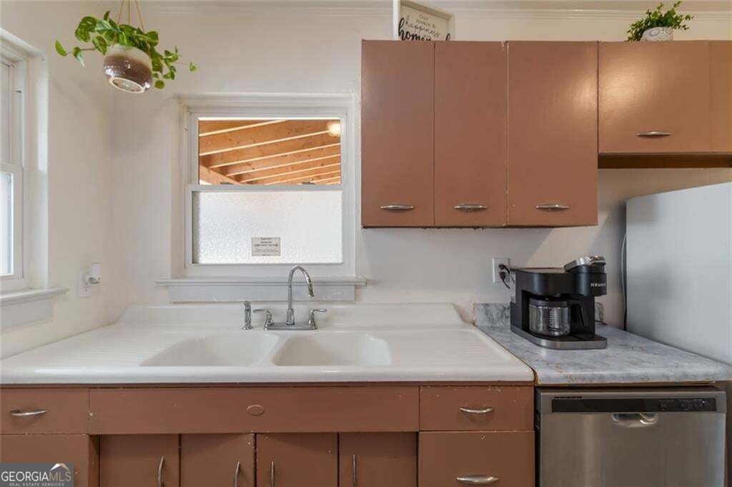 1185 Francis Street Nw Property Photo 14