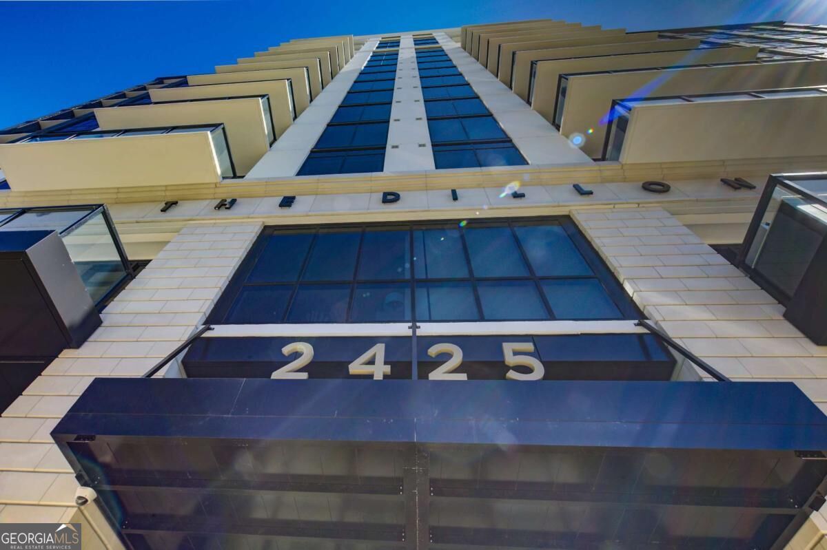 2425 Peachtree Road Ne # 1605 Property Photo 1