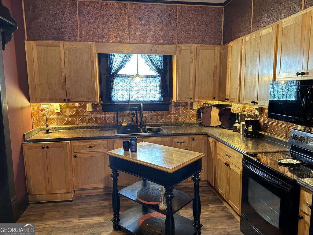 601 W Central Avenue Property Photo 17