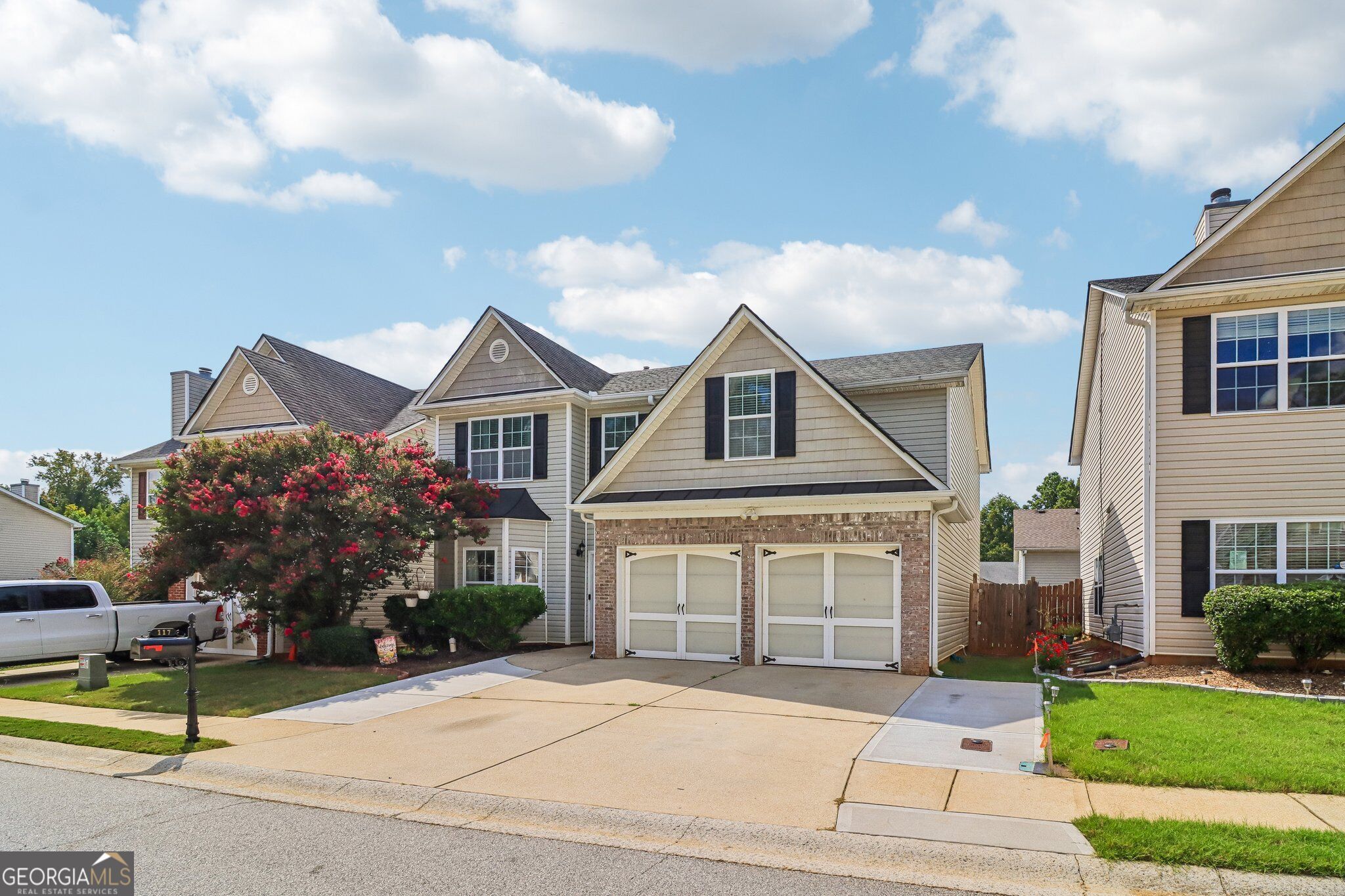 117 Brookvalley Crossing Property Photo 2