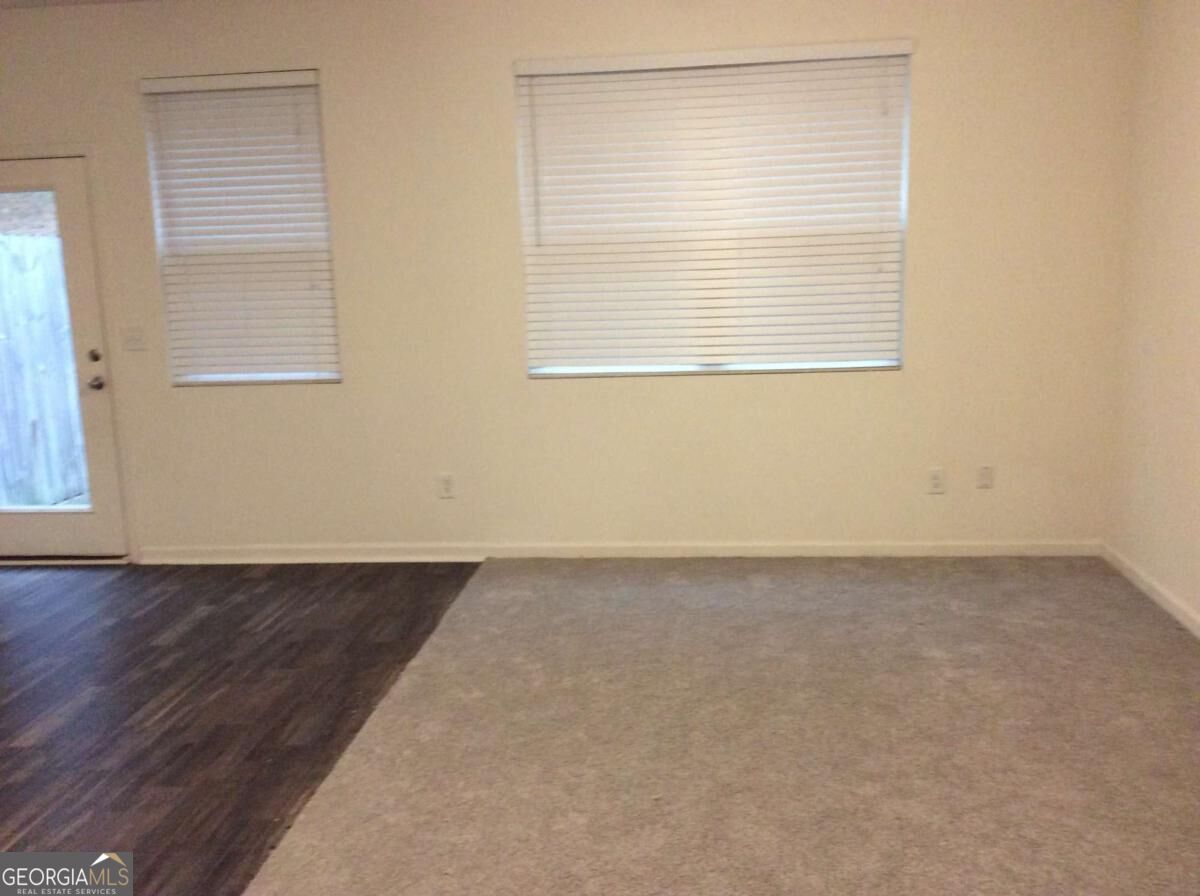 2009 Millstream Hollow Property Photo 3