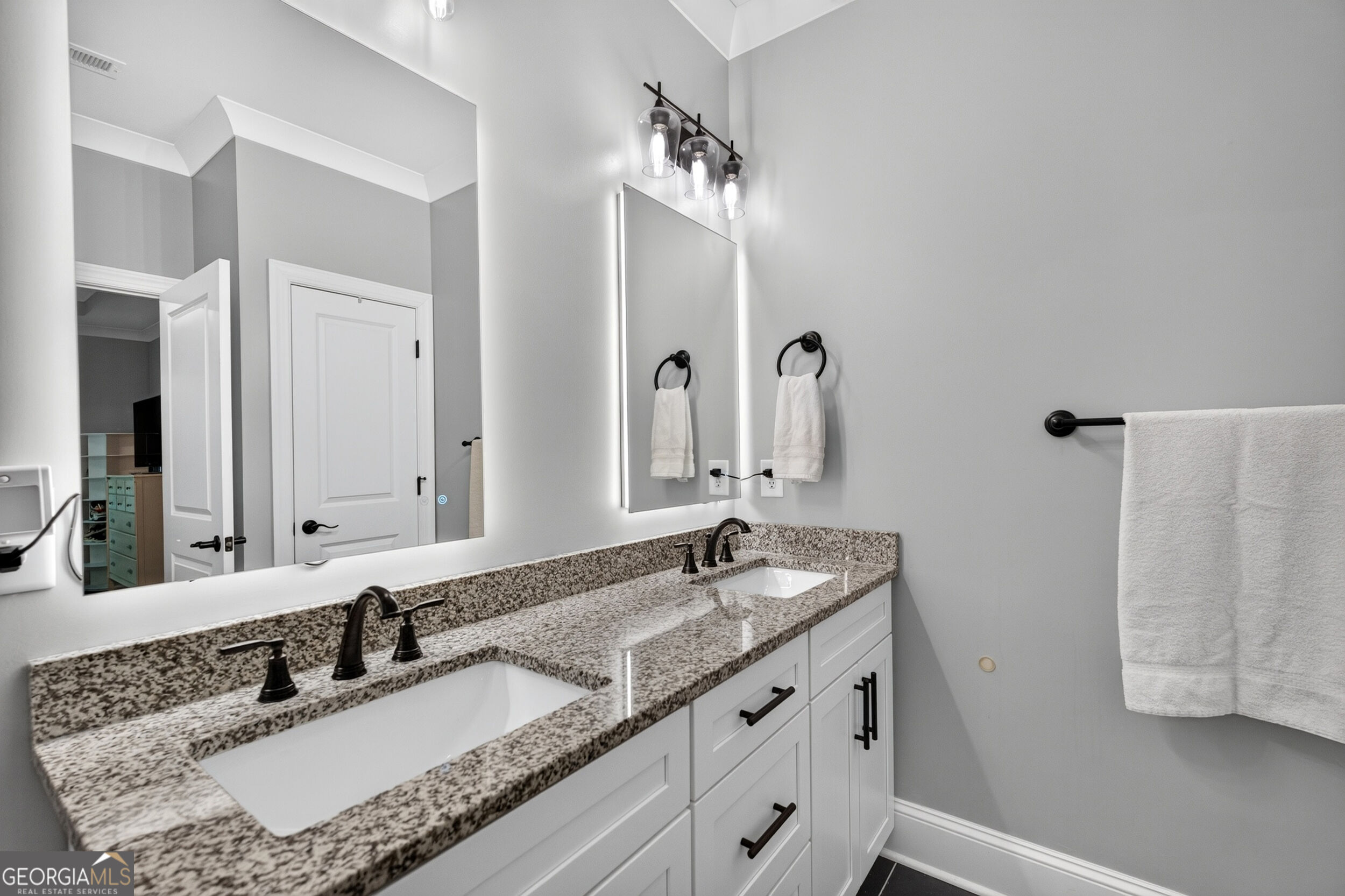 1058 Amarose Lane Ne Property Photo 13