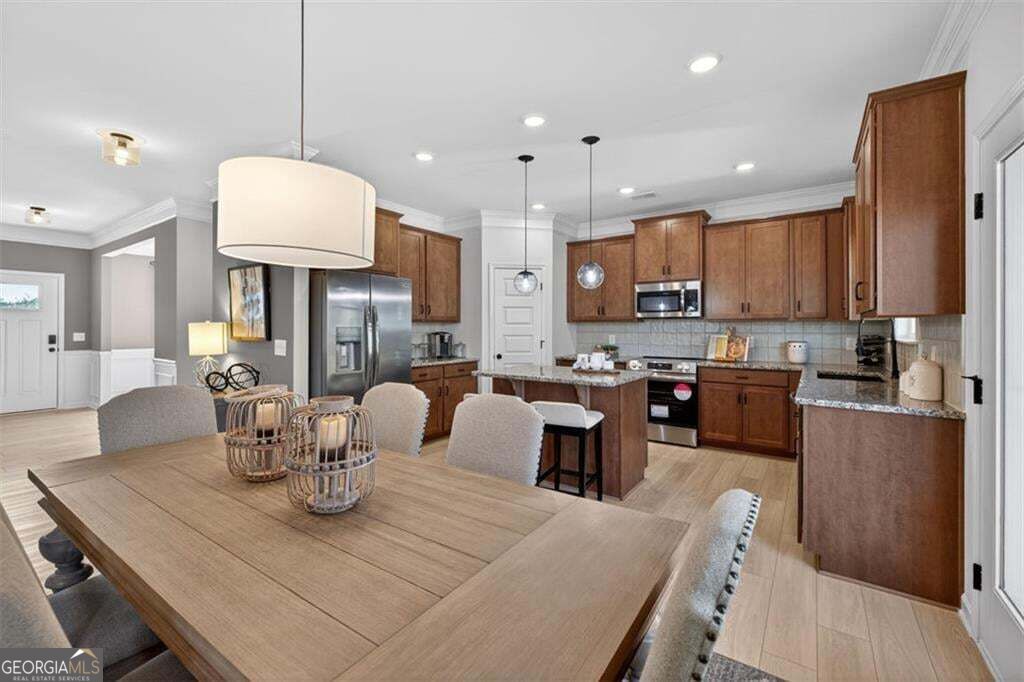 241 Shire Loop Property Photo 9