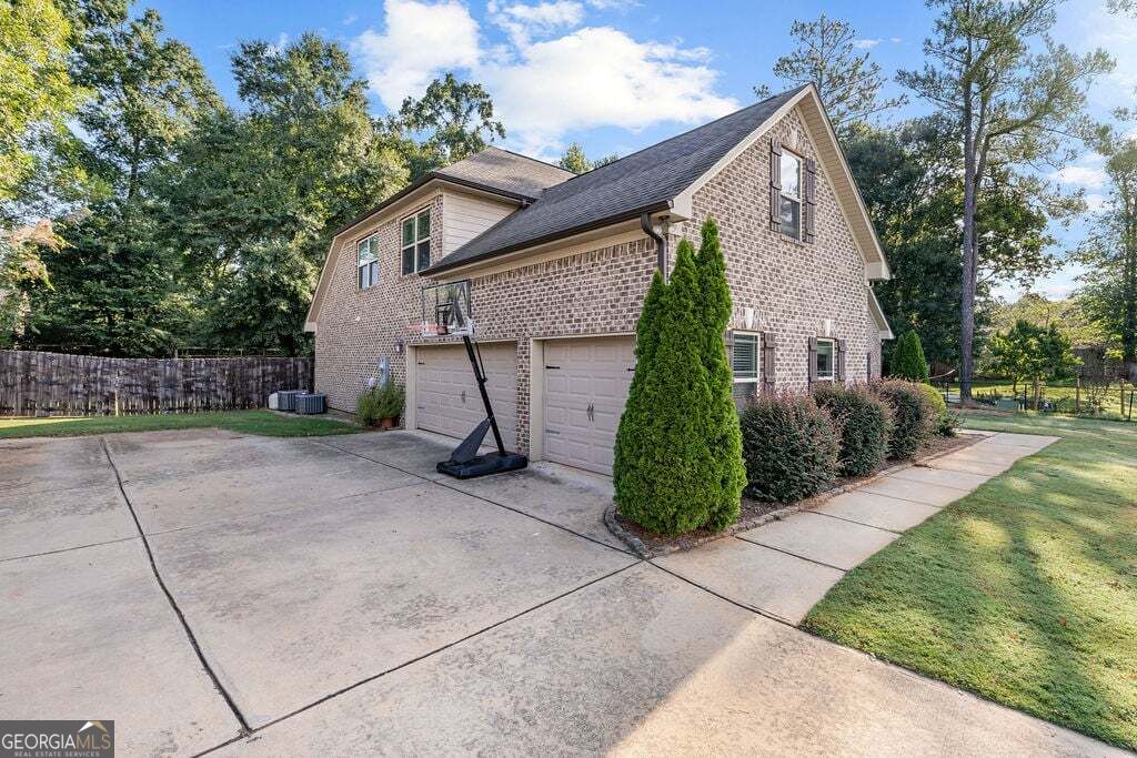 129 Coldwater Creek Drive Property Photo 4