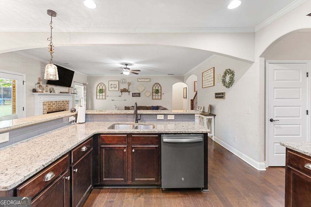 129 Coldwater Creek Drive Property Photo 16