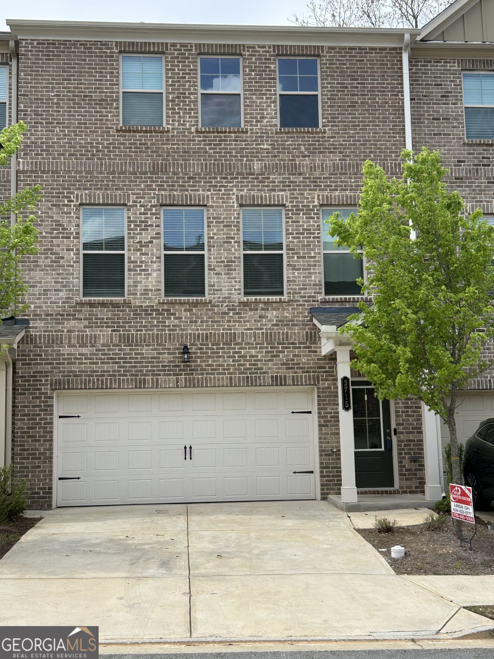 3715 Davis Circle Property Photo 2