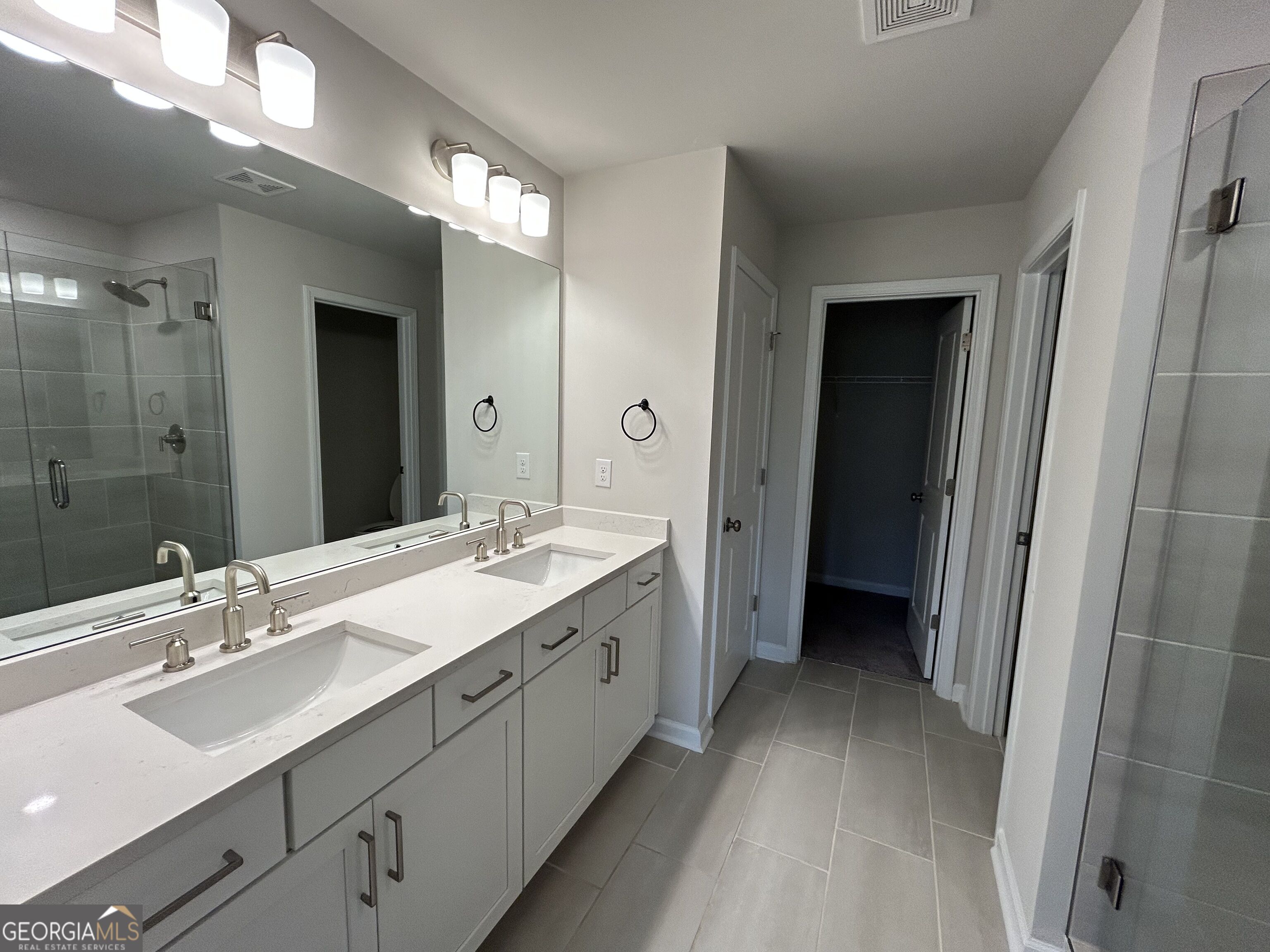3715 Davis Circle Property Photo 13