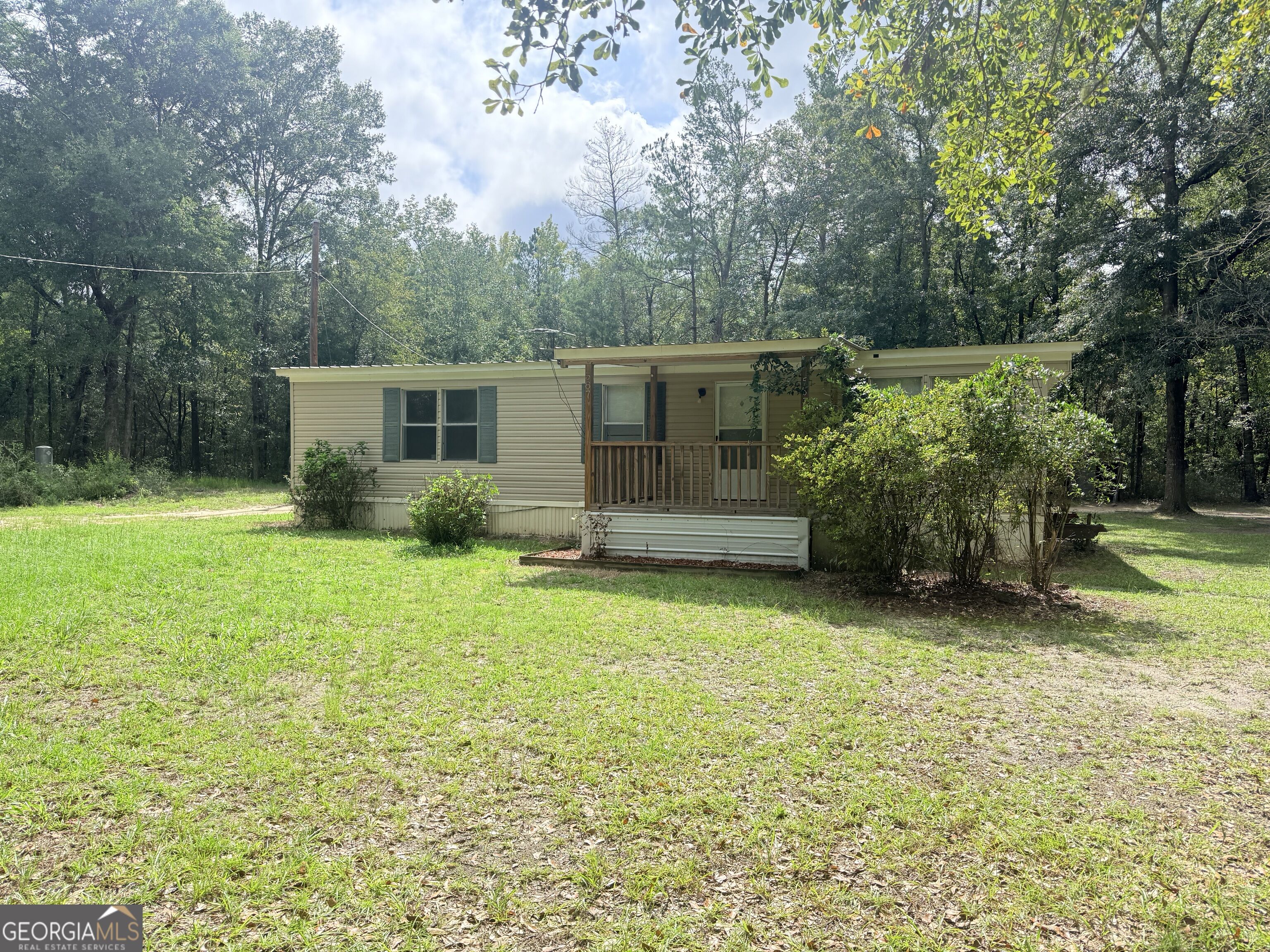 587 Kendricks Road Property Photo 1