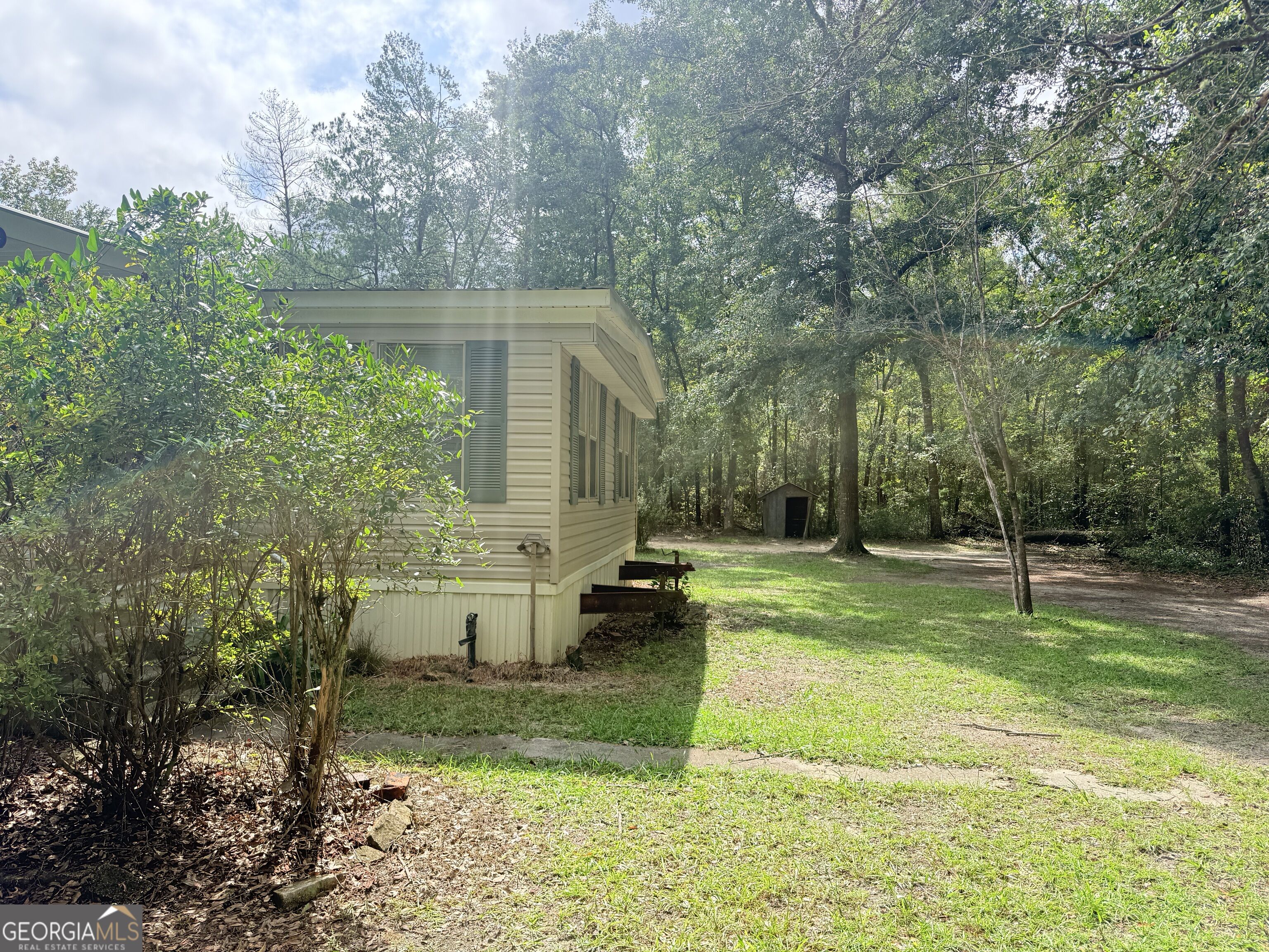 587 Kendricks Road Property Photo 4