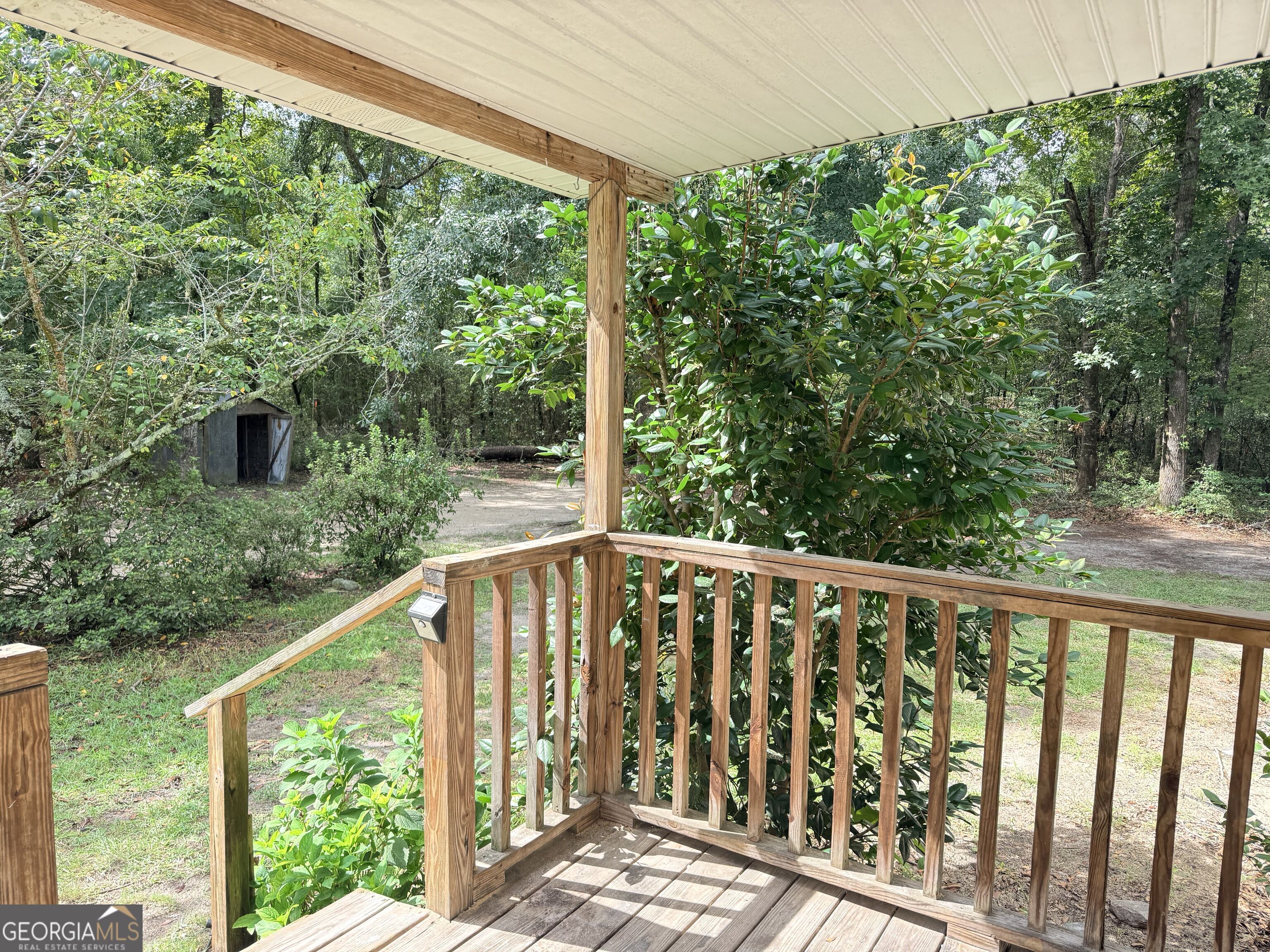587 Kendricks Road Property Photo 6