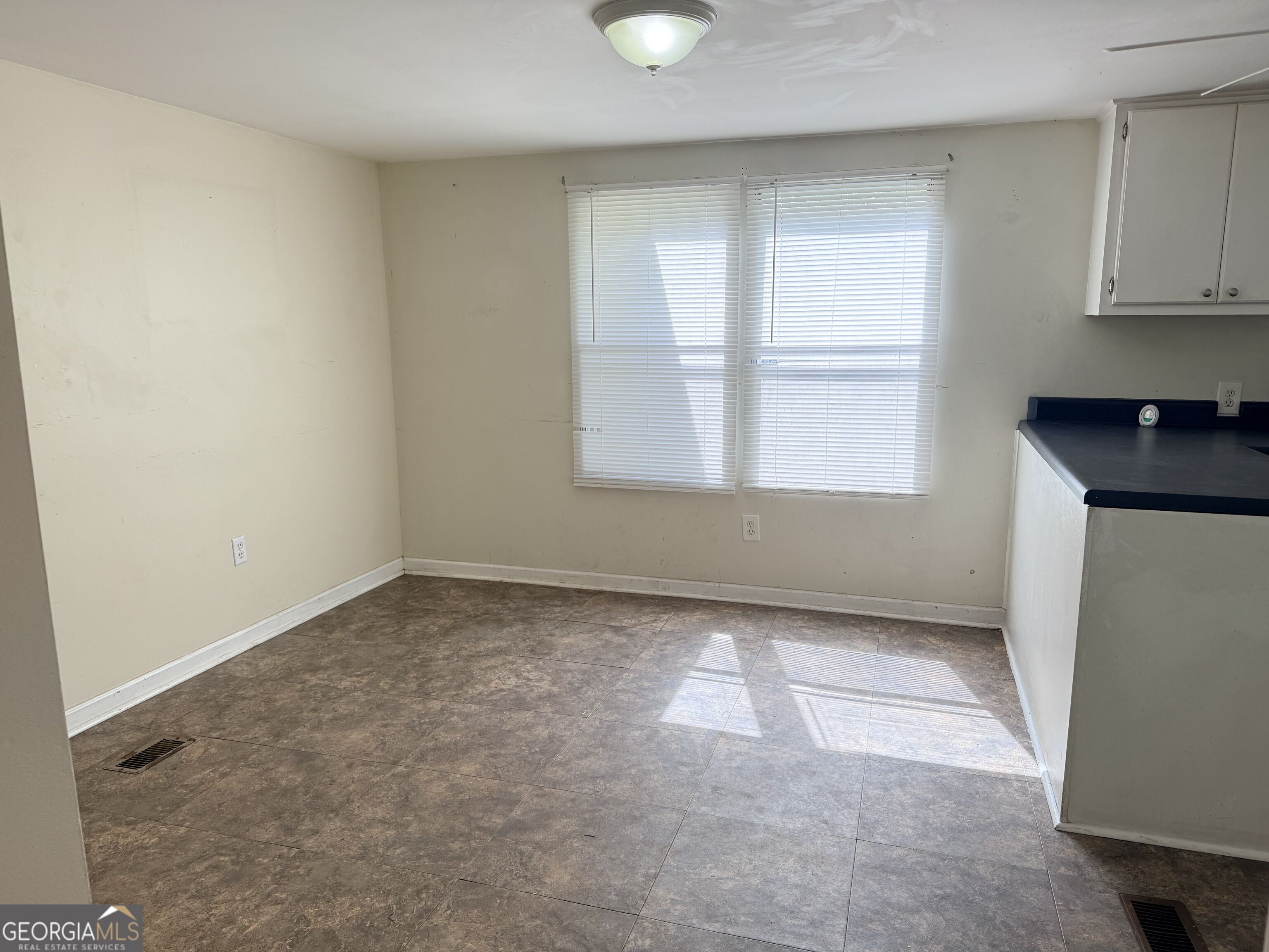 587 Kendricks Road Property Photo 8