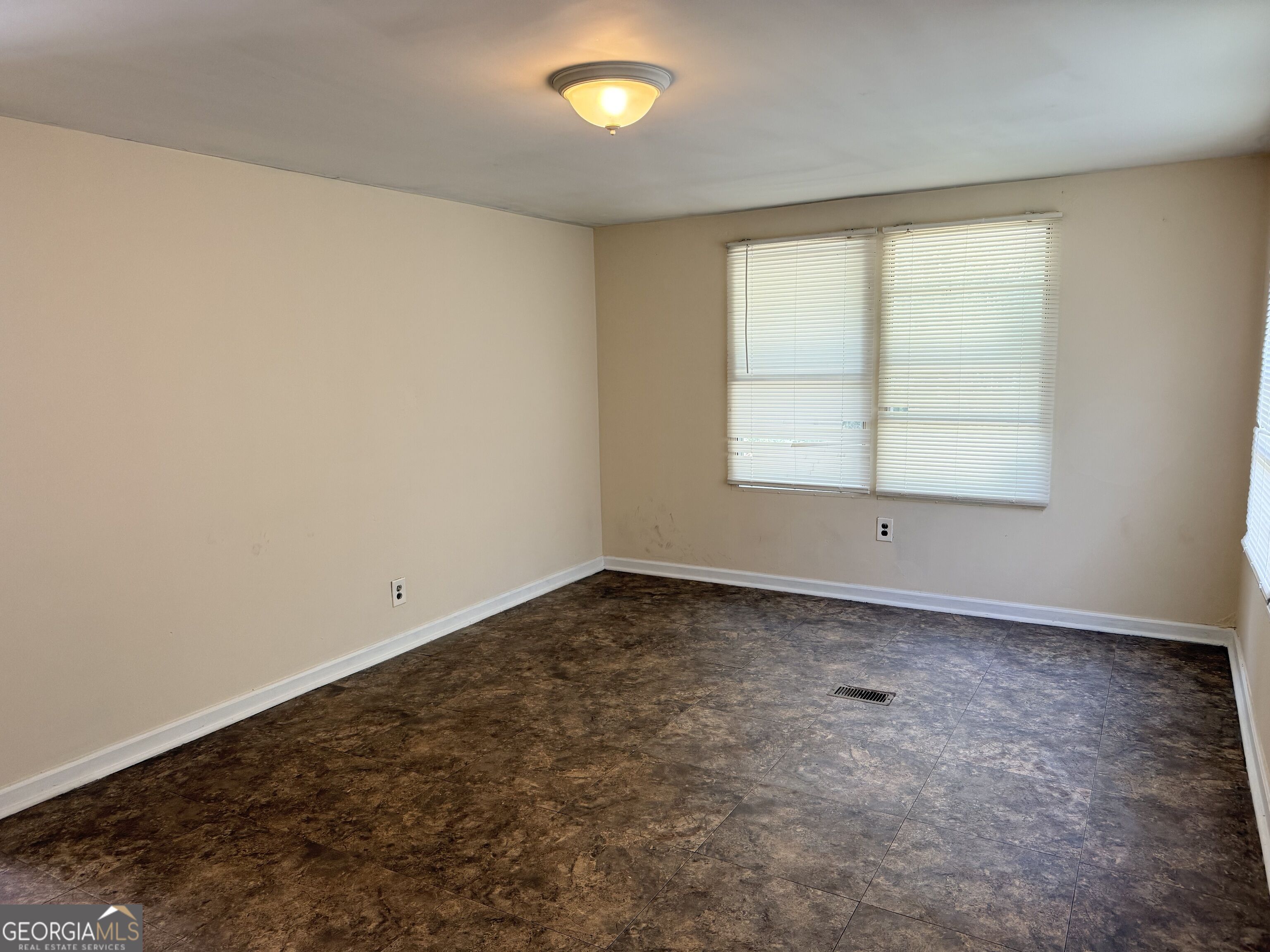 587 Kendricks Road Property Photo 11