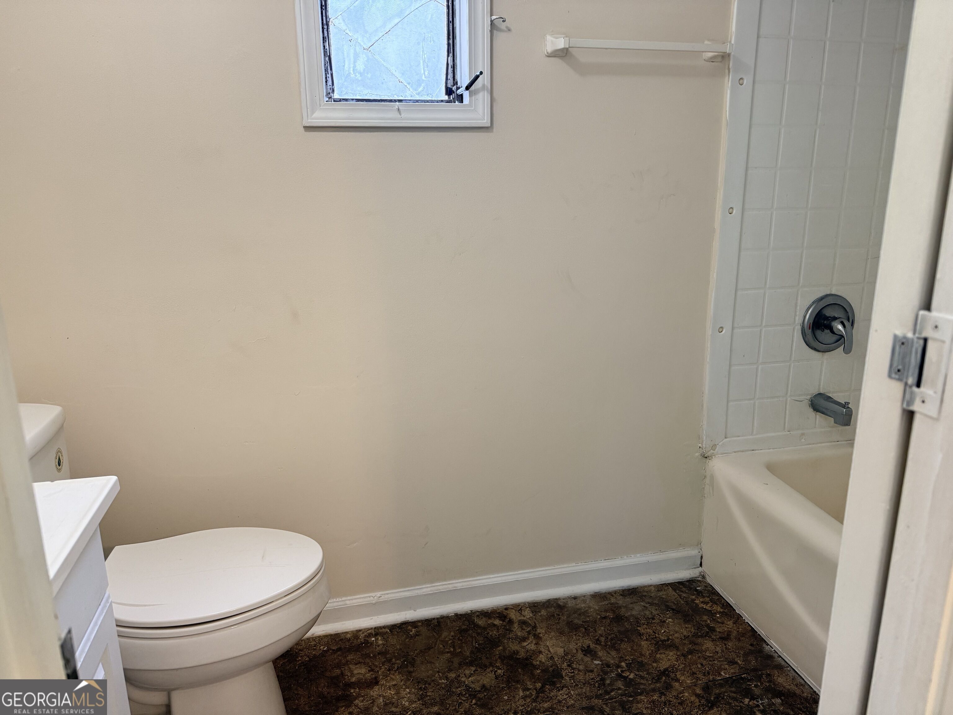 587 Kendricks Road Property Photo 14