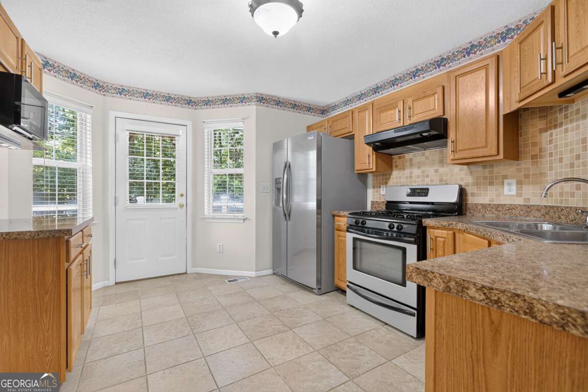 72 Victorian A Circle Property Photo 26