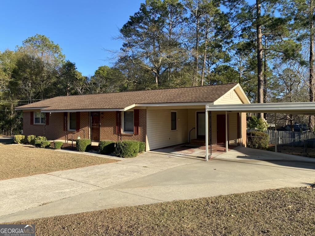 215 Hillside Drive Property Photo 1