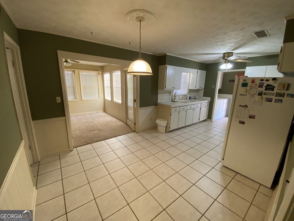 215 Hillside Drive Property Photo 3