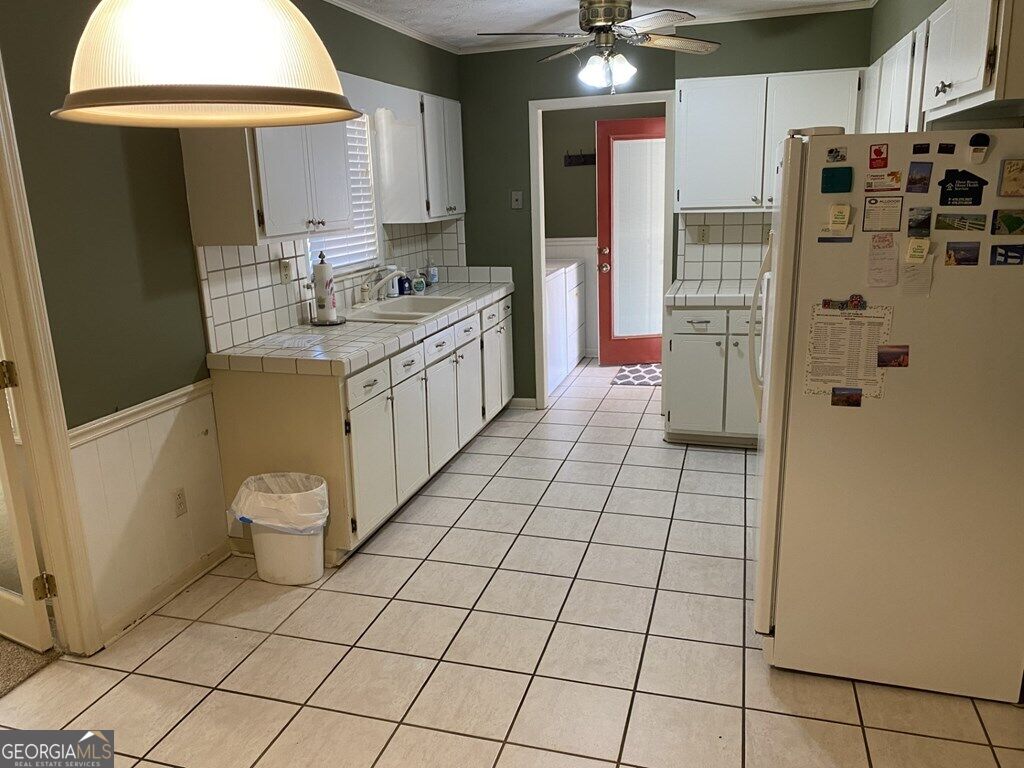 215 Hillside Drive Property Photo 4