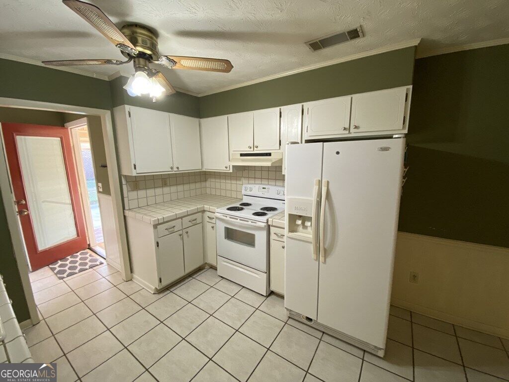 215 Hillside Drive Property Photo 8