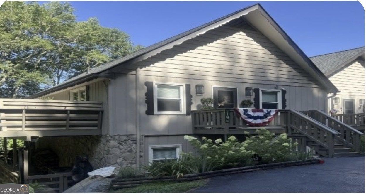 19 Aerie Lane Property Photo 1
