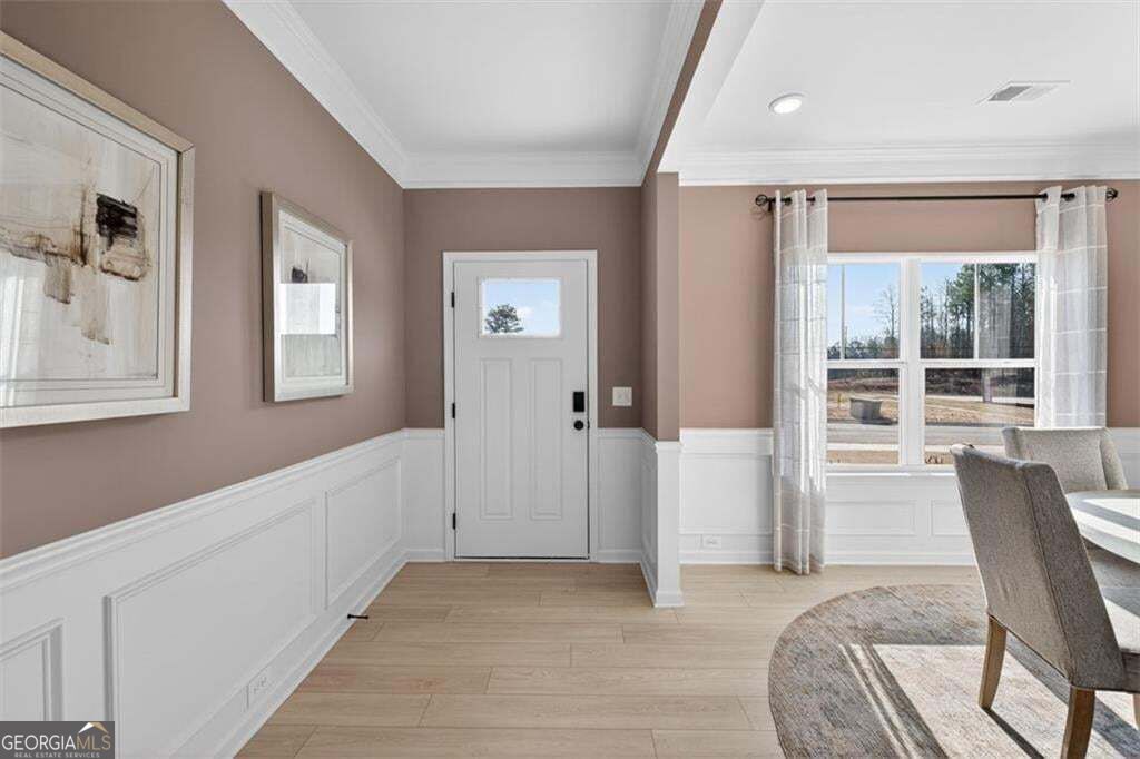 115 Shire Loop Property Photo 4