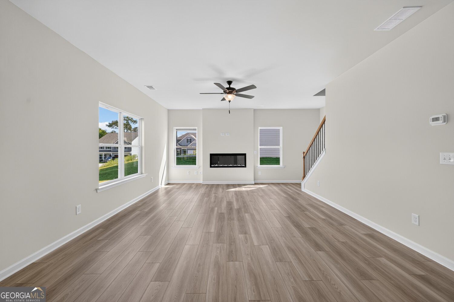 115 Shire Loop Property Photo 9