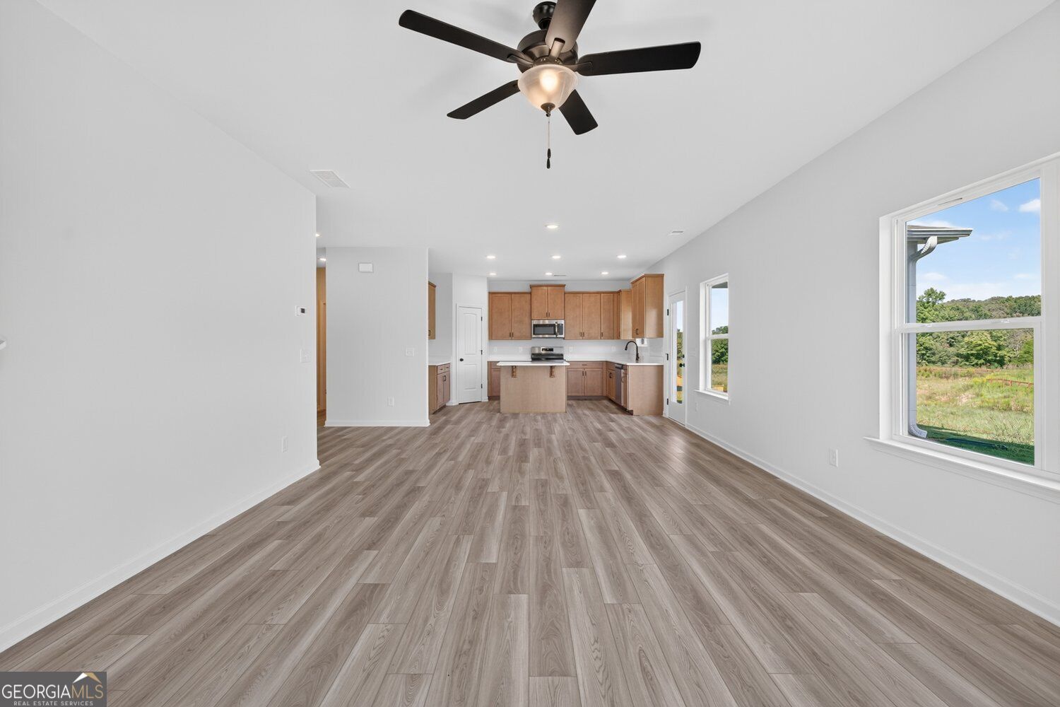 115 Shire Loop Property Photo 12