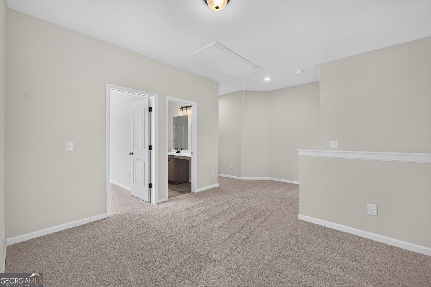 115 Shire Loop Property Photo 24
