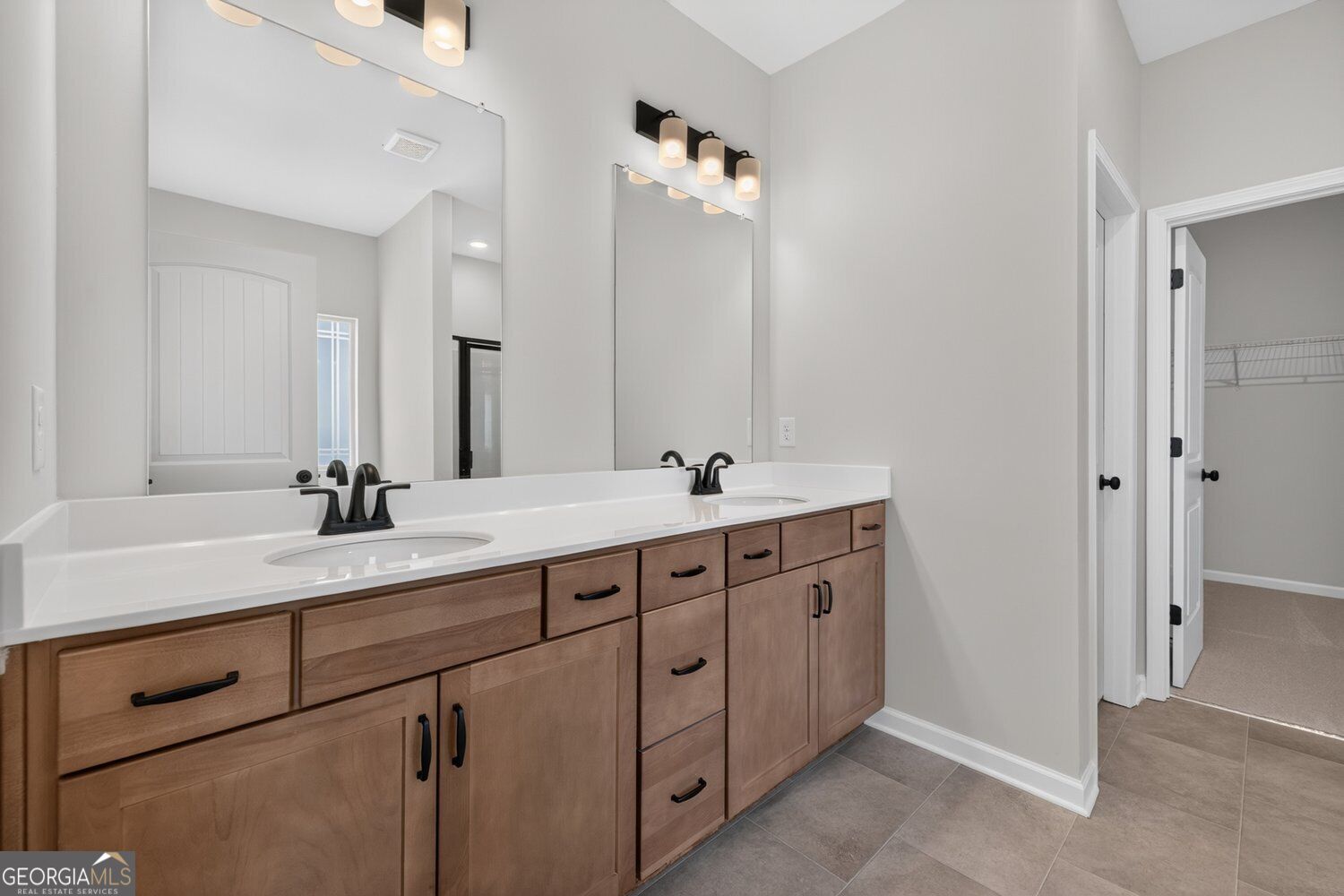 115 Shire Loop Property Photo 29