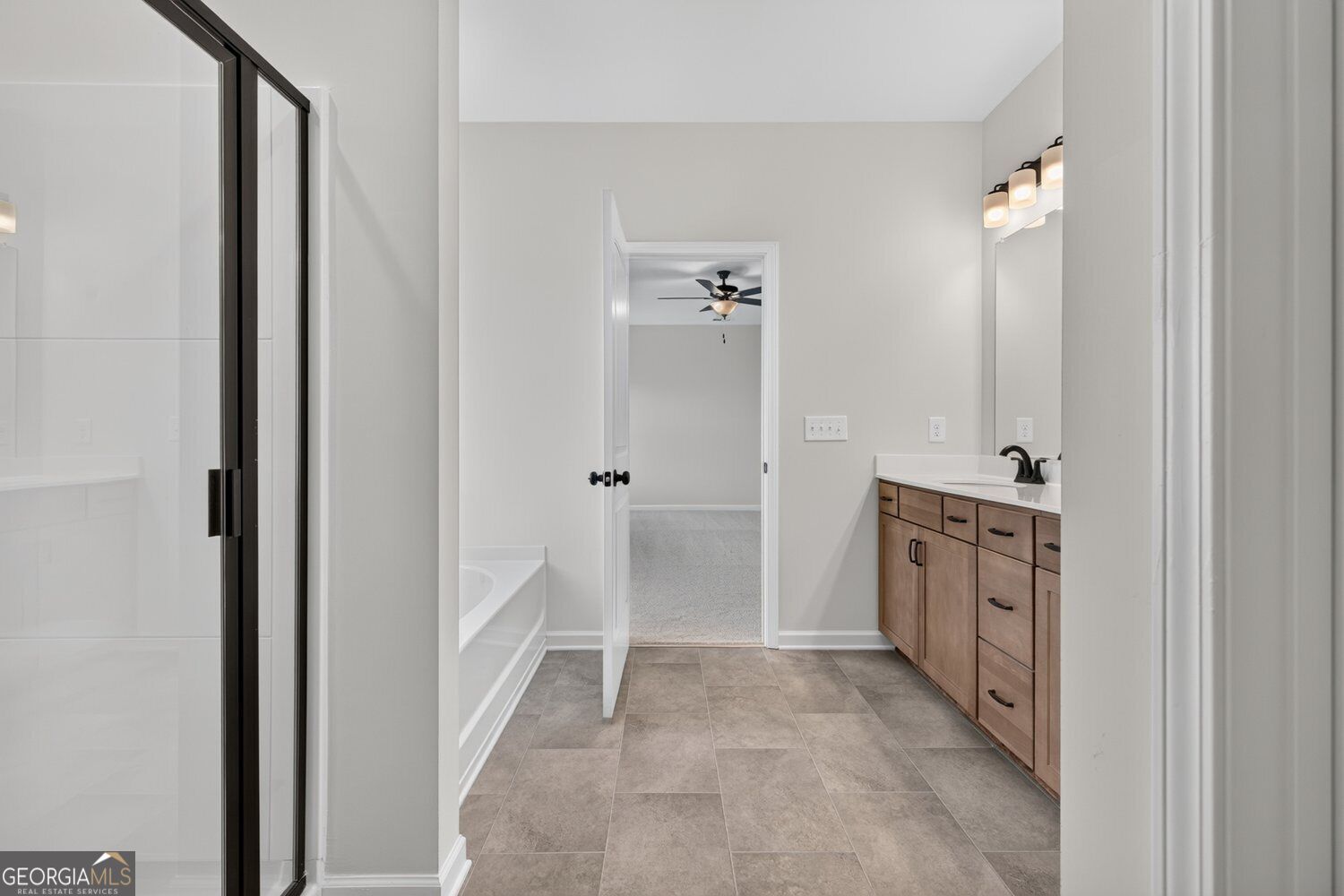 115 Shire Loop Property Photo 32