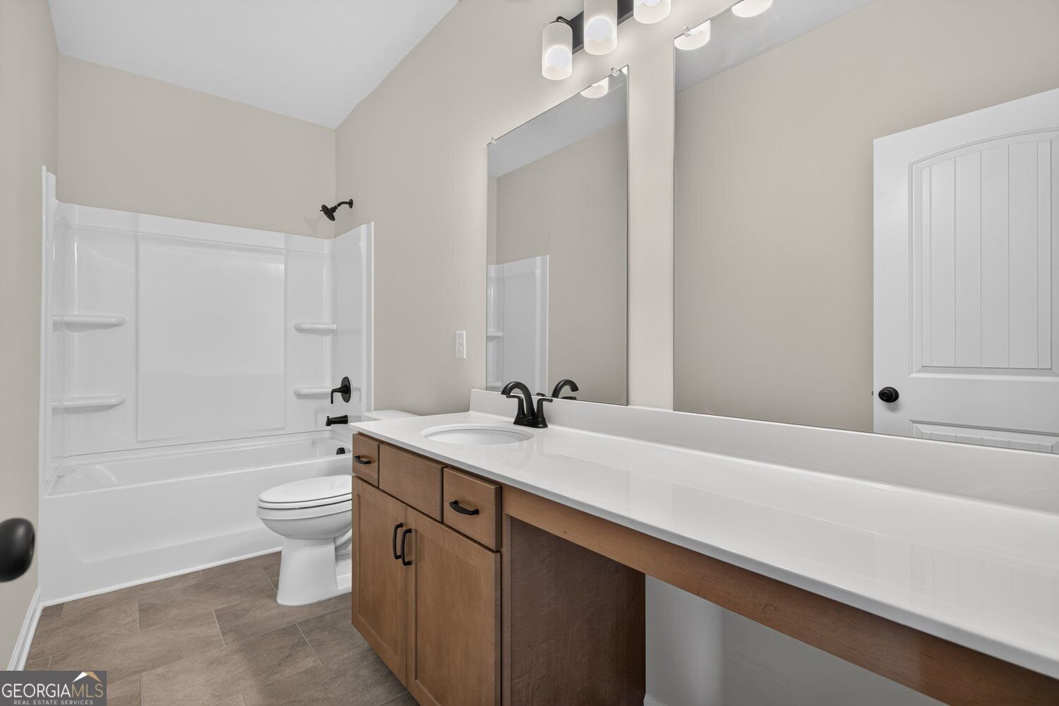 115 Shire Loop Property Photo 39