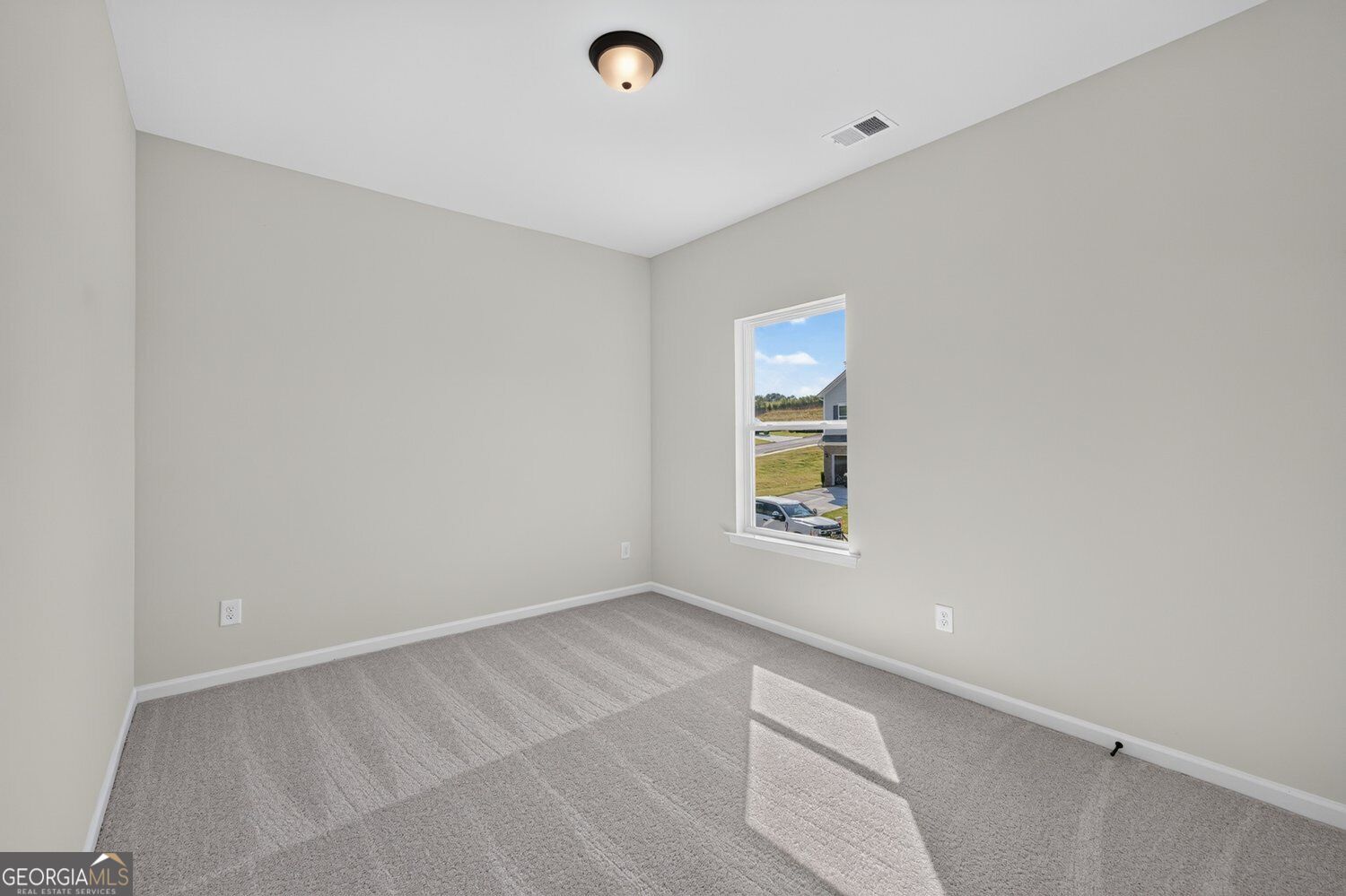 115 Shire Loop Property Photo 40