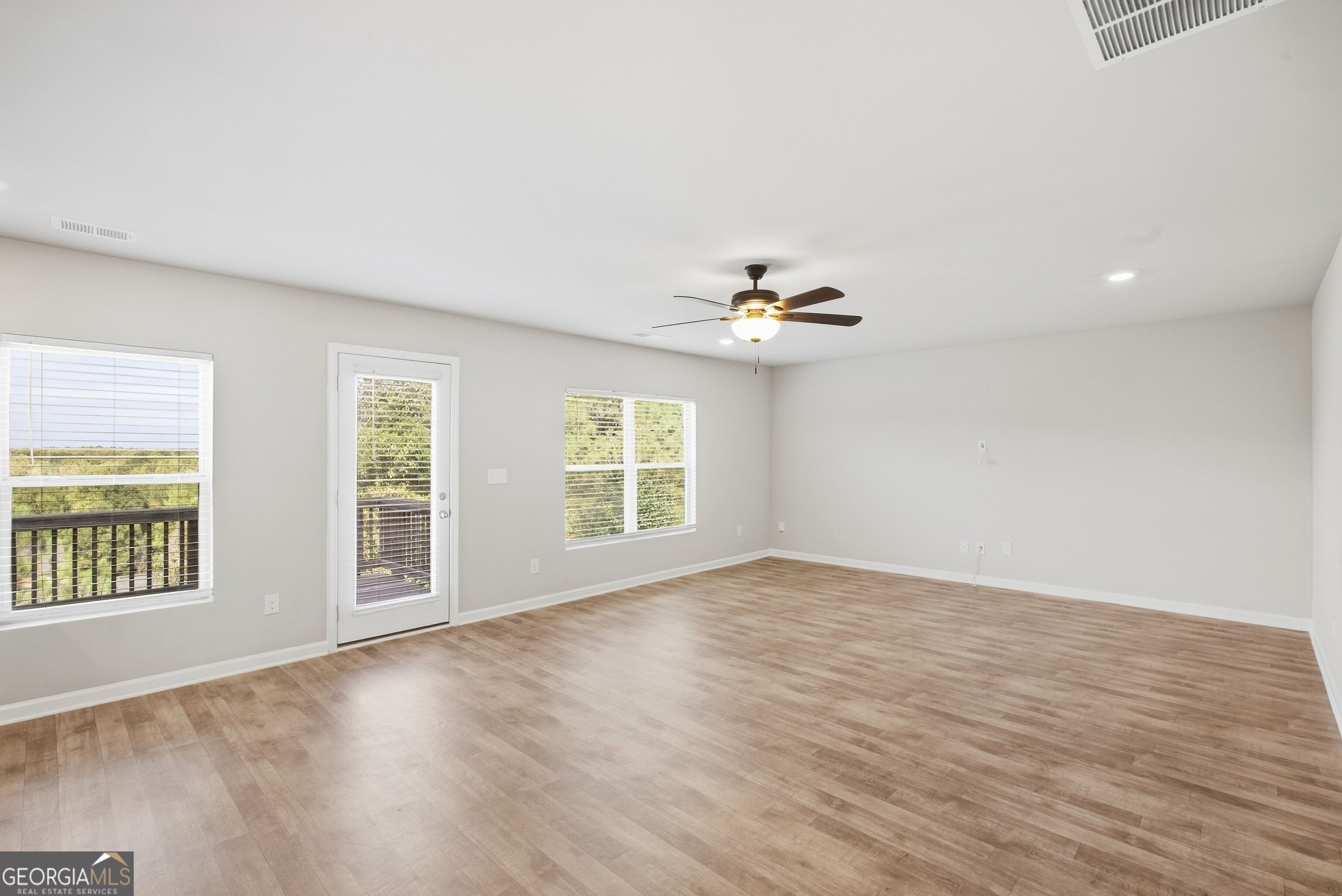399 Toronto Circle Property Photo 13