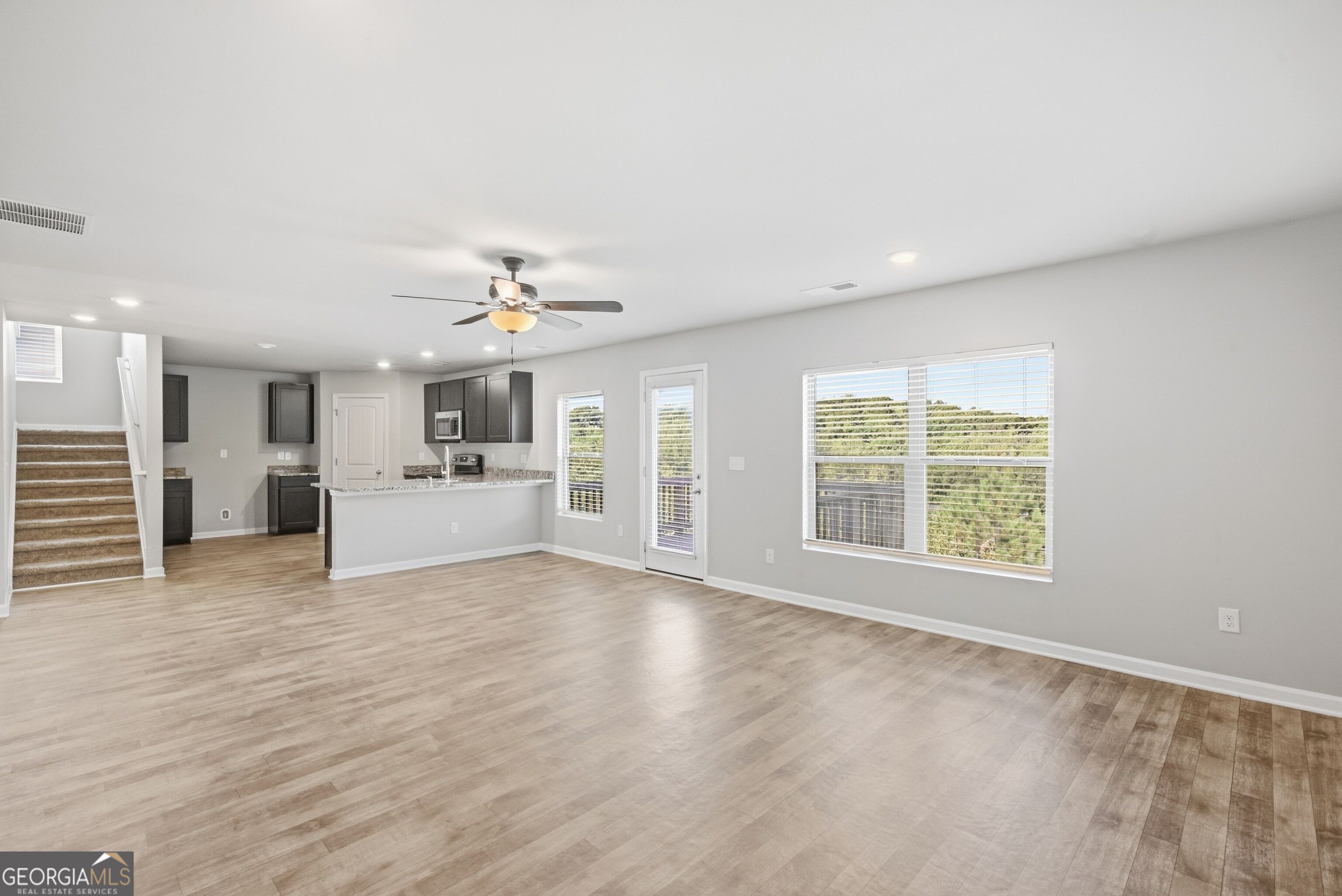 399 Toronto Circle Property Photo 14