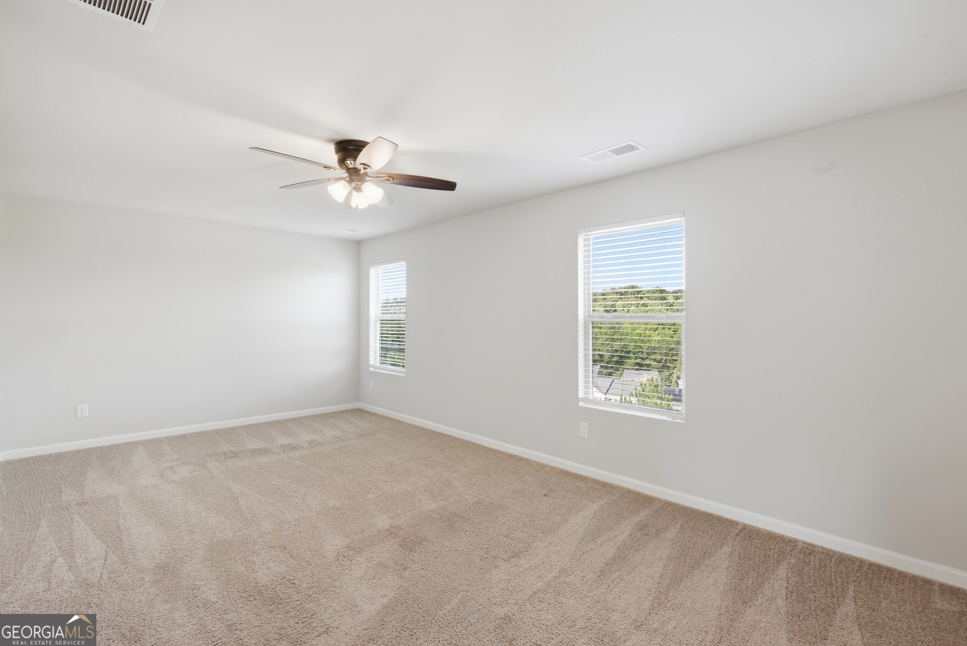399 Toronto Circle Property Photo 16