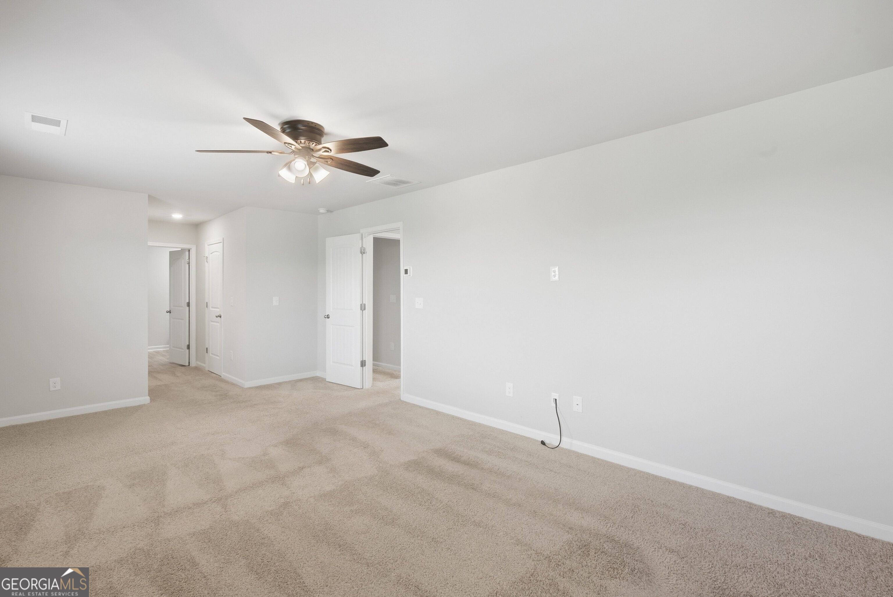 399 Toronto Circle Property Photo 17