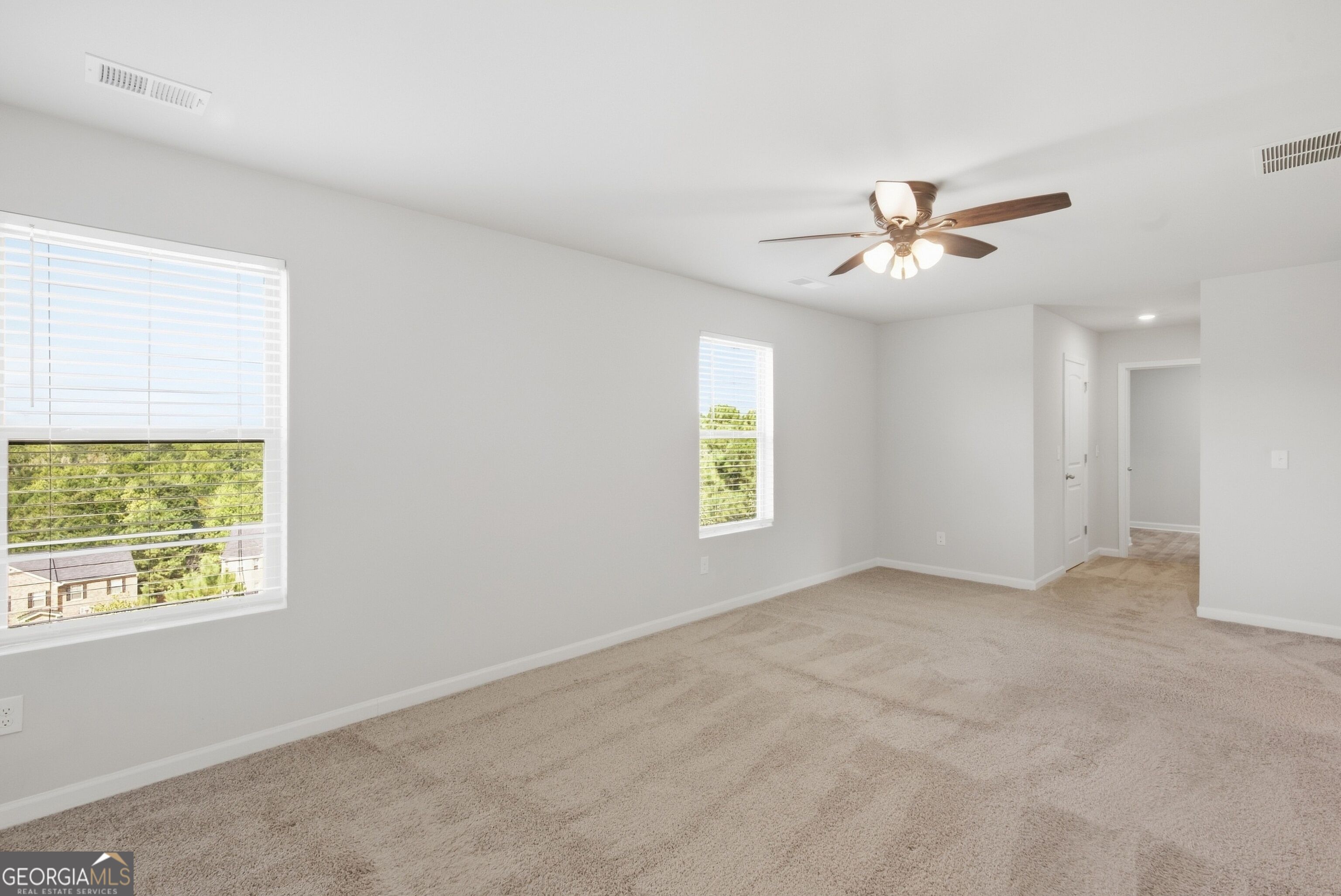 399 Toronto Circle Property Photo 18