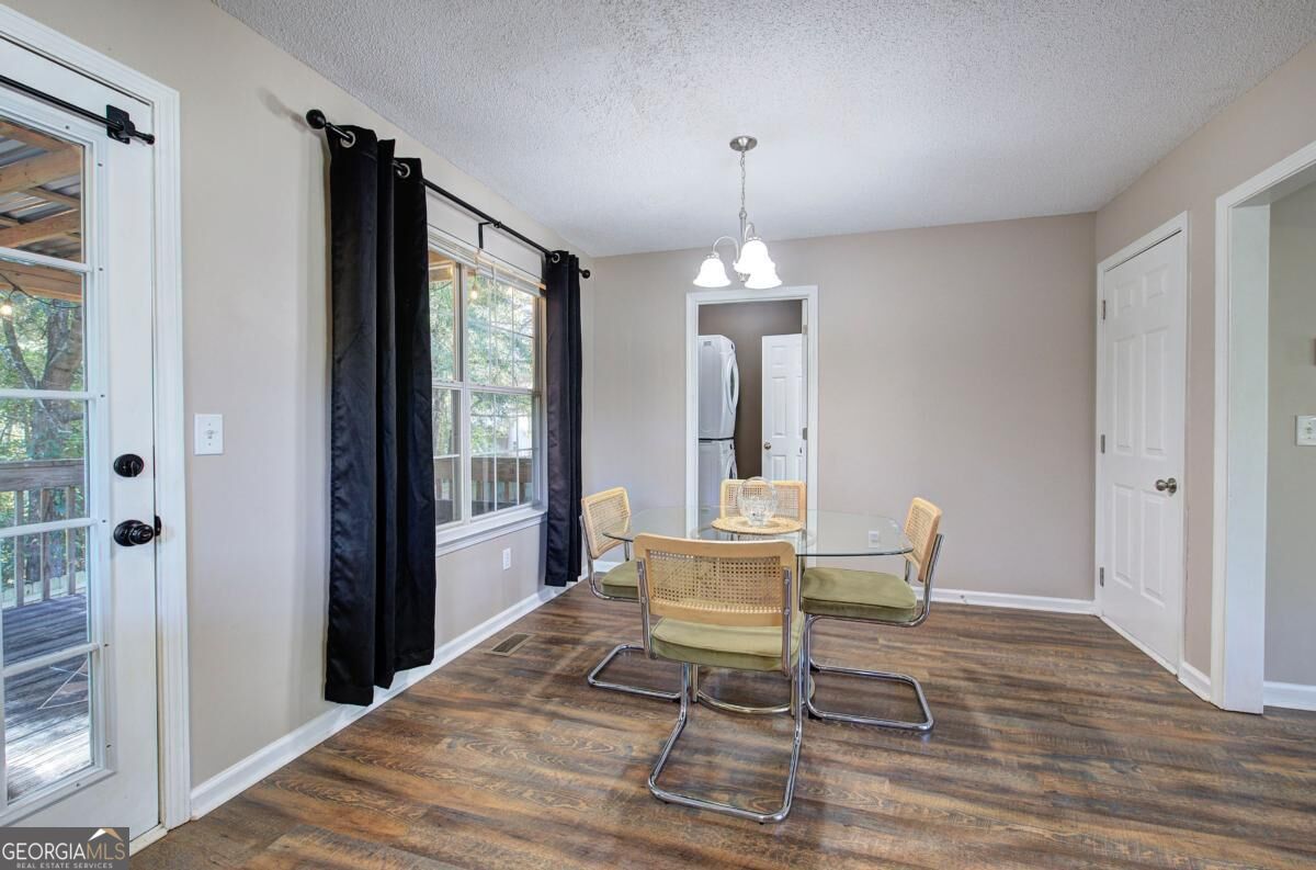 23 Glenmore Drive Property Photo 11