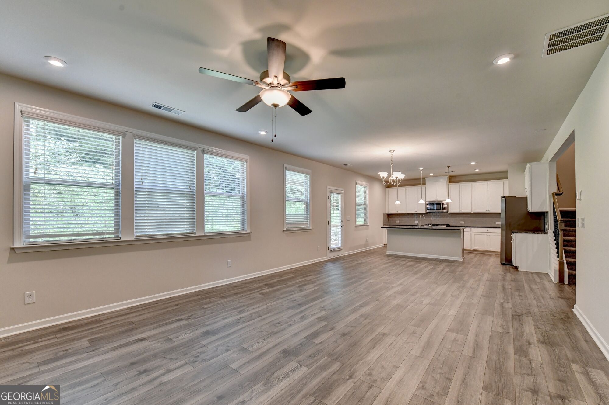 638 Saffron Boulevard Property Photo 14