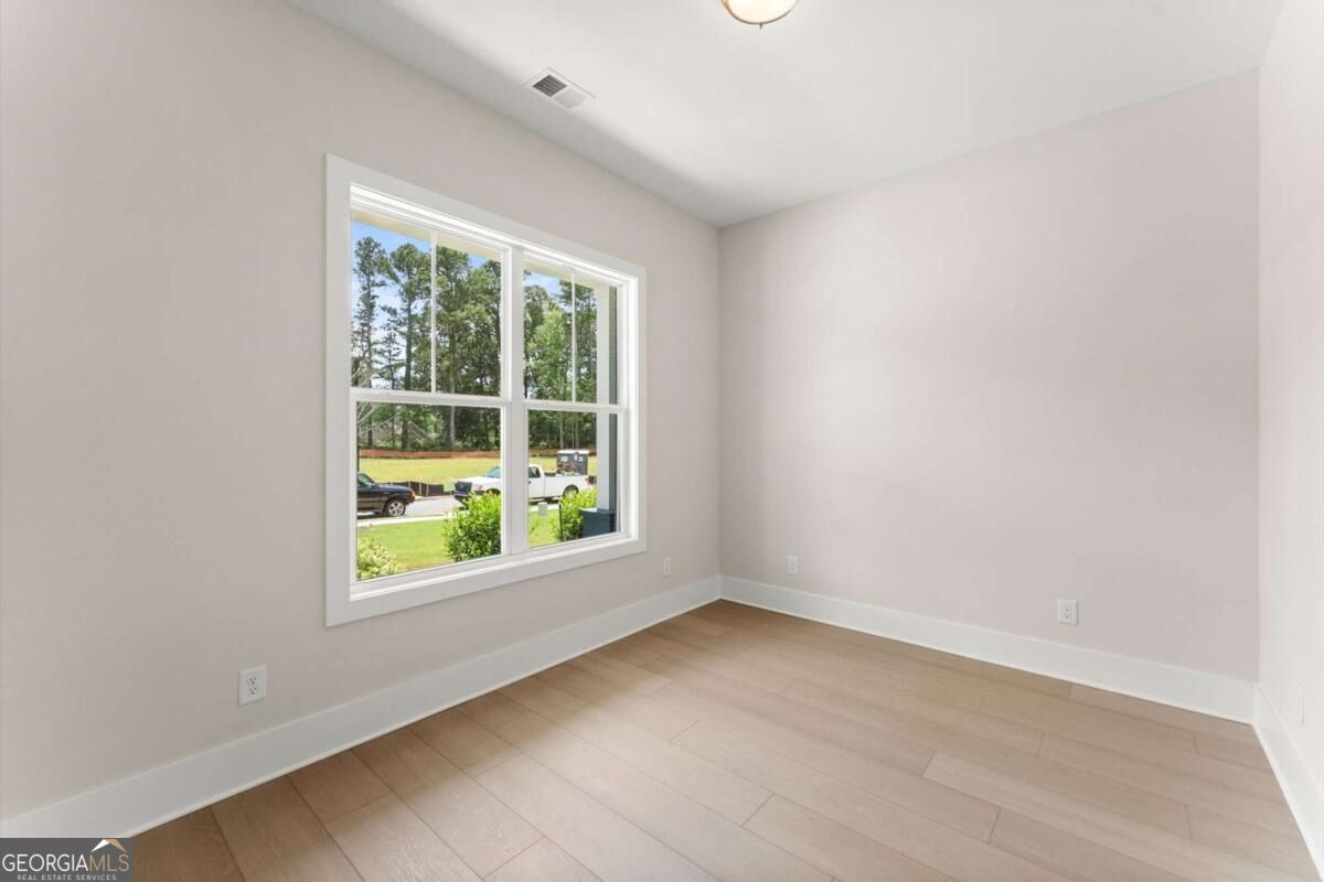 3548 Cedarvale Court Property Photo 8