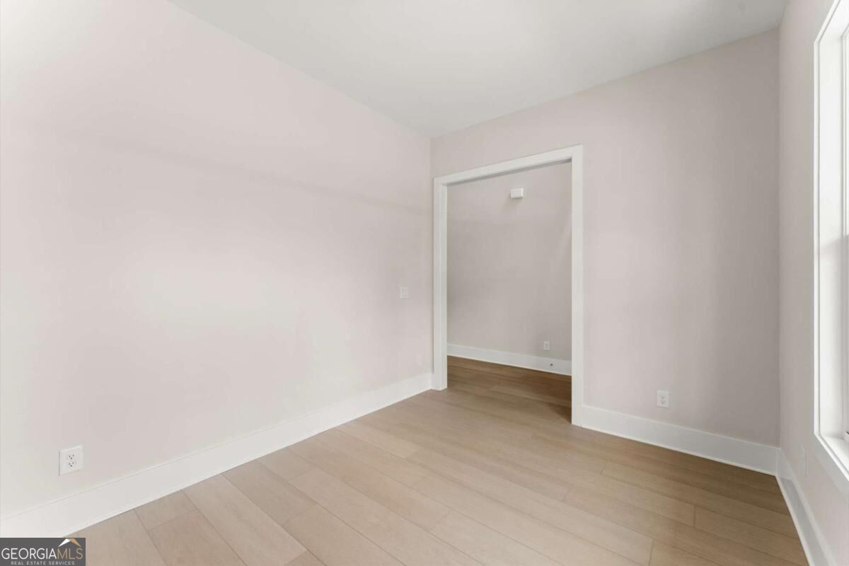3548 Cedarvale Court Property Photo 9