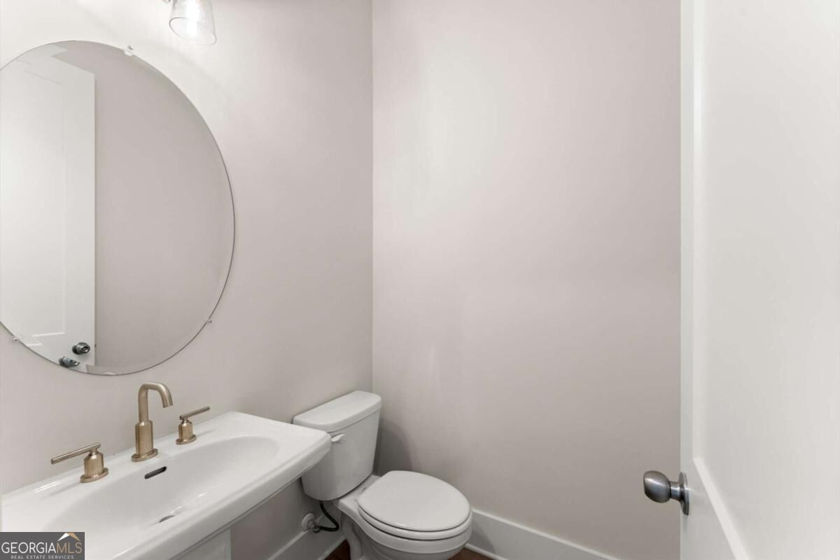 3548 Cedarvale Court Property Photo 24